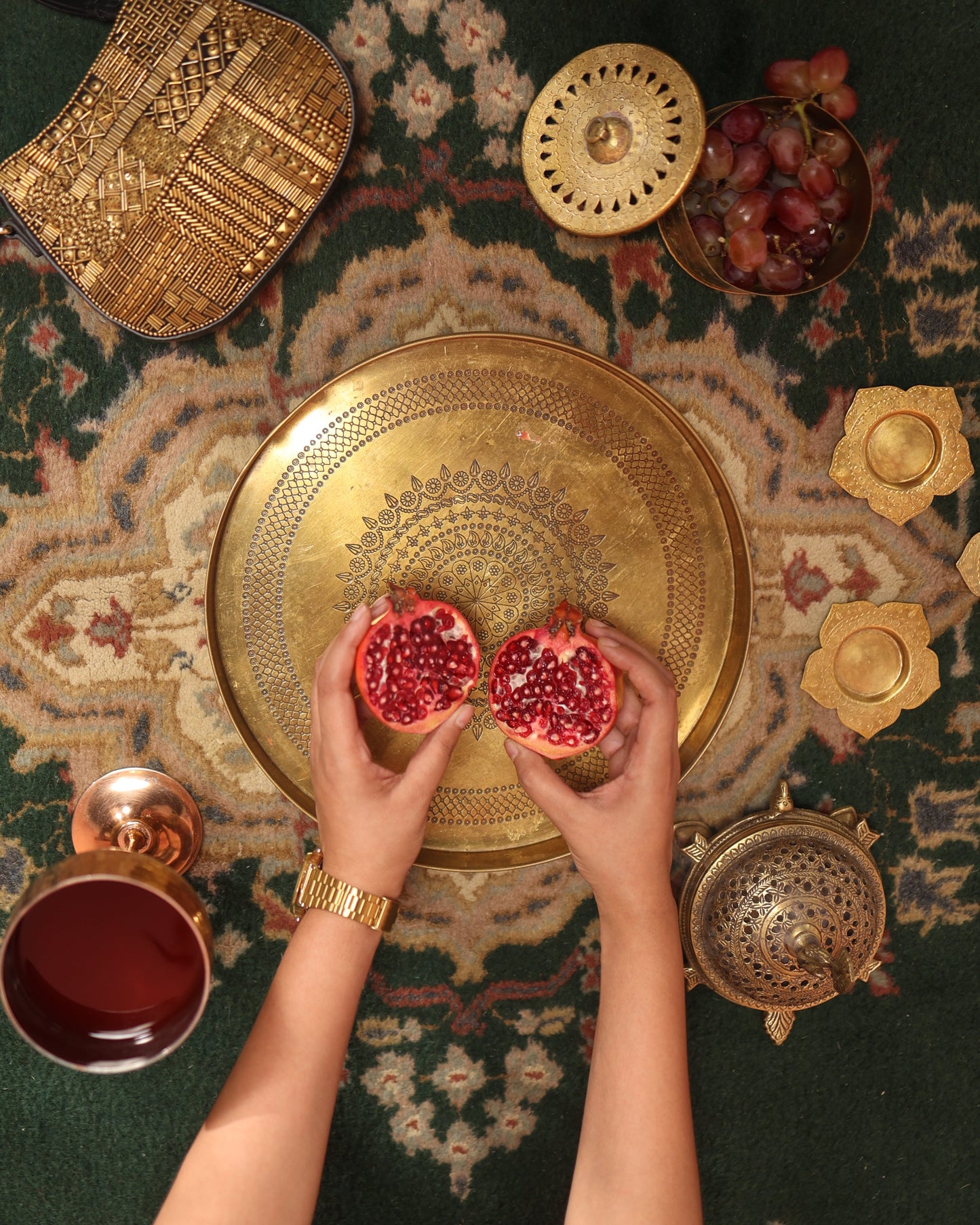 Scallop Ziya Brass Holder | Elegant Handcrafted Home Decor