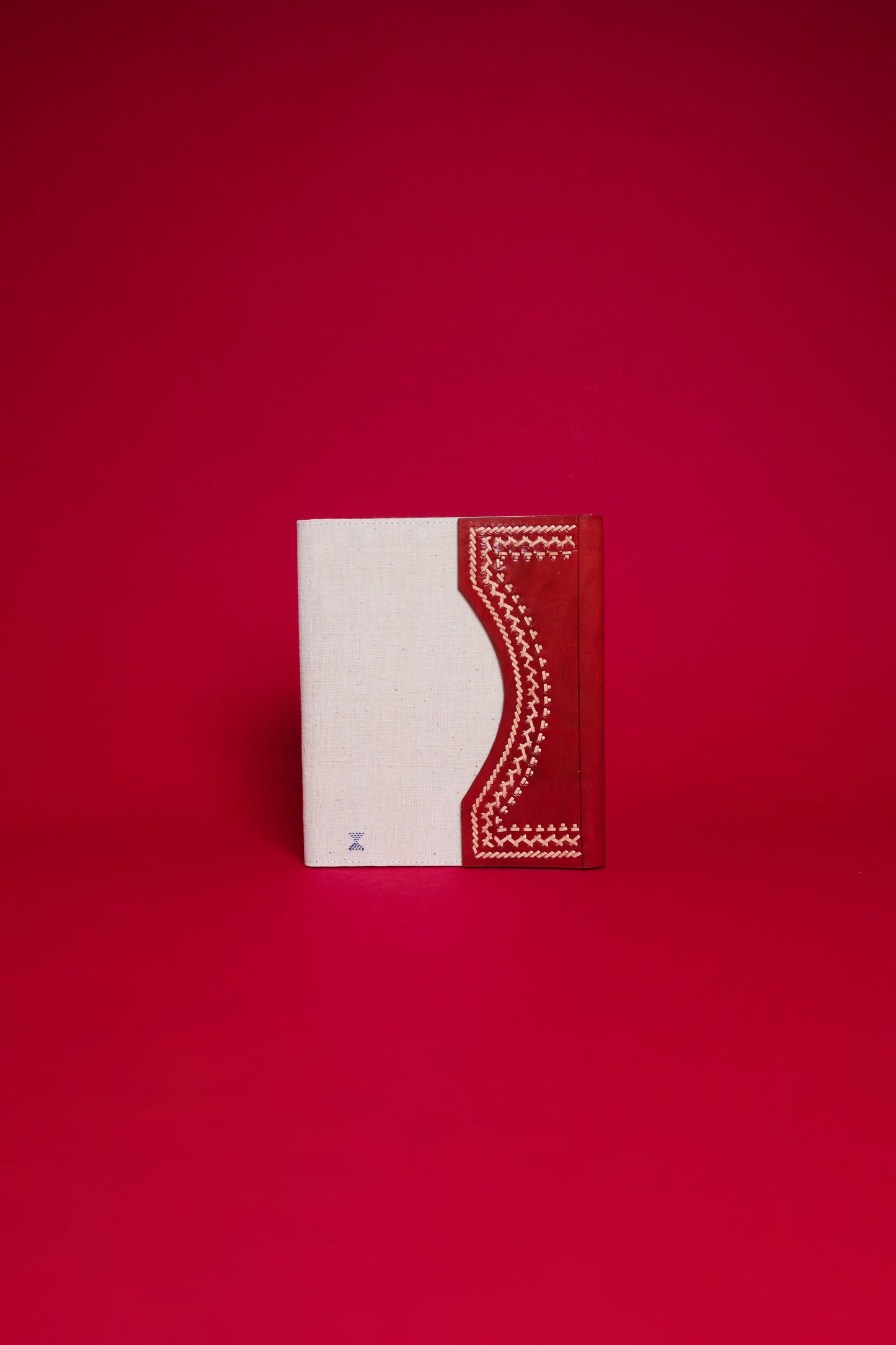 ARTH Keepsake Gift Box | Folio, Diary, Notepad & Bookmark