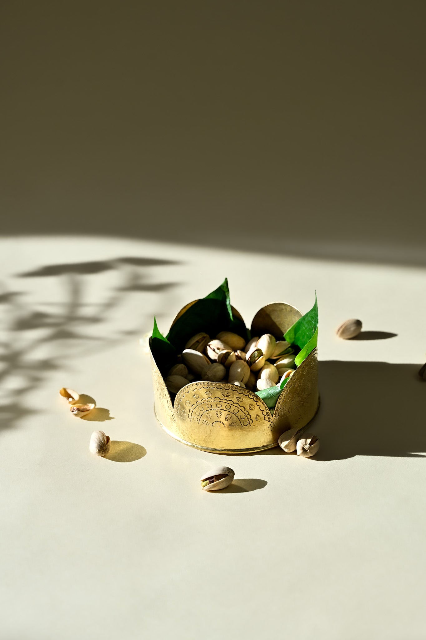 Scallop Ziya Brass Holder | Elegant Handcrafted Home Decor