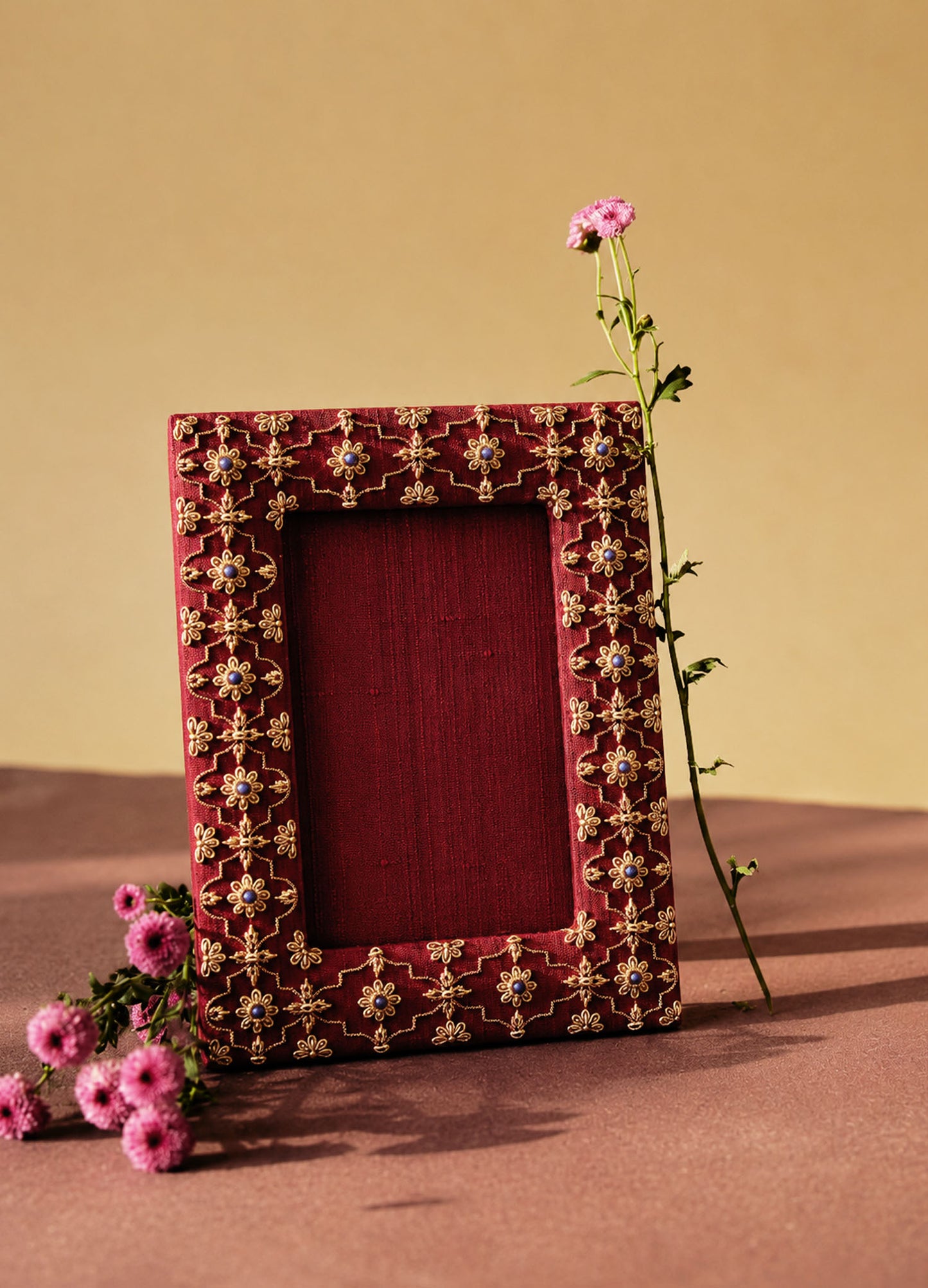 Kat Jaal Zardozi Photo Frame | Elegant Handcrafted Decor