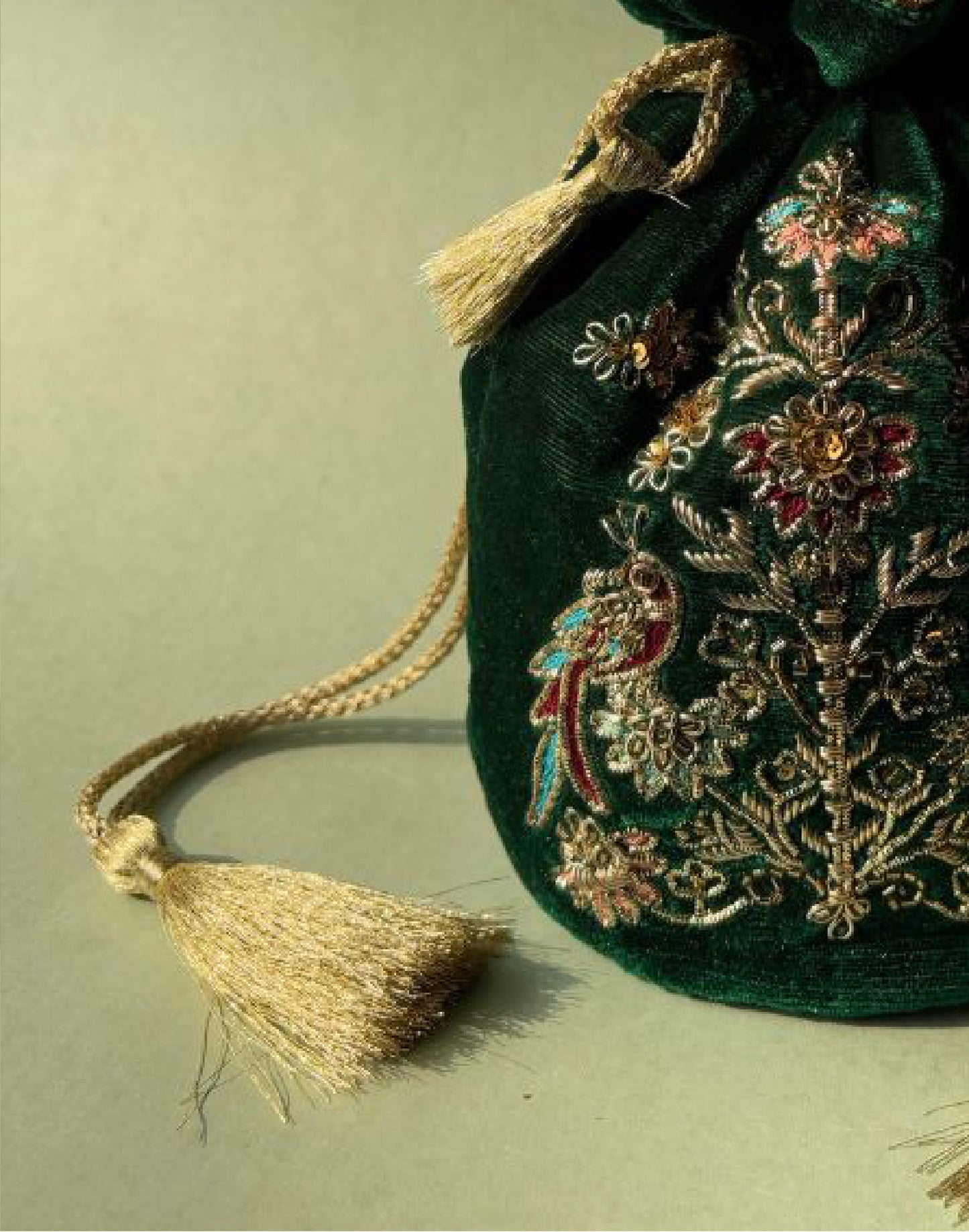 Mor Medium Zardozi Potli | Handcrafted Embroidered Bag