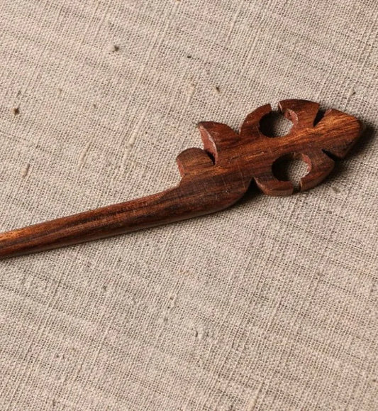 ‘Ranjana’ Wood Carved Jooda Pin